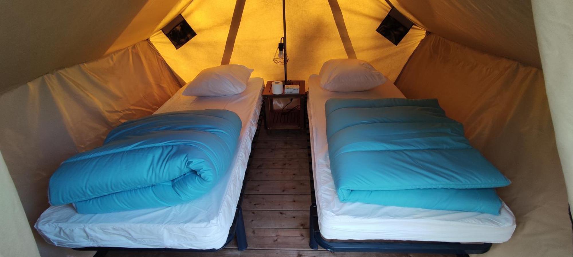 Camping Le Val Aux Fees - Broceliande Concoret 外观 照片