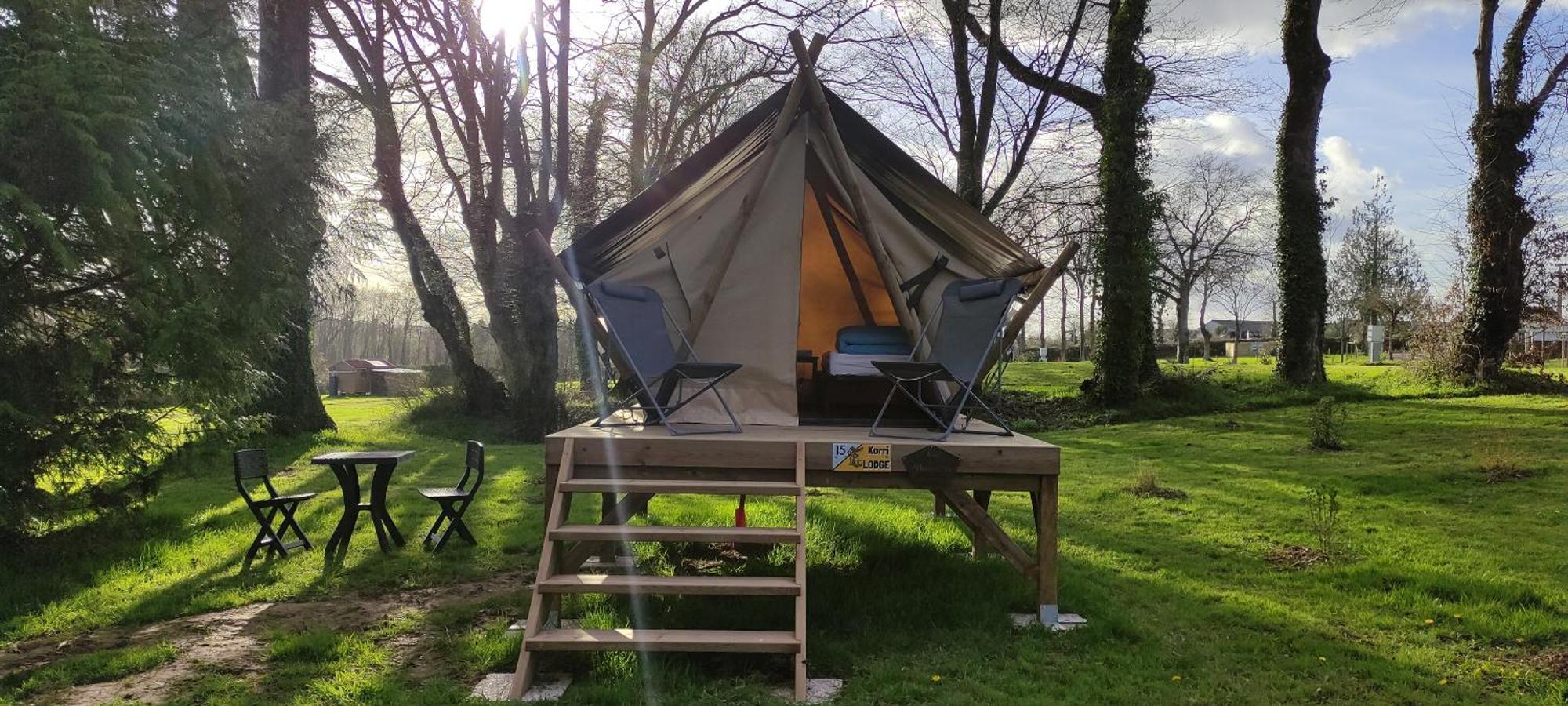 Camping Le Val Aux Fees - Broceliande Concoret 外观 照片