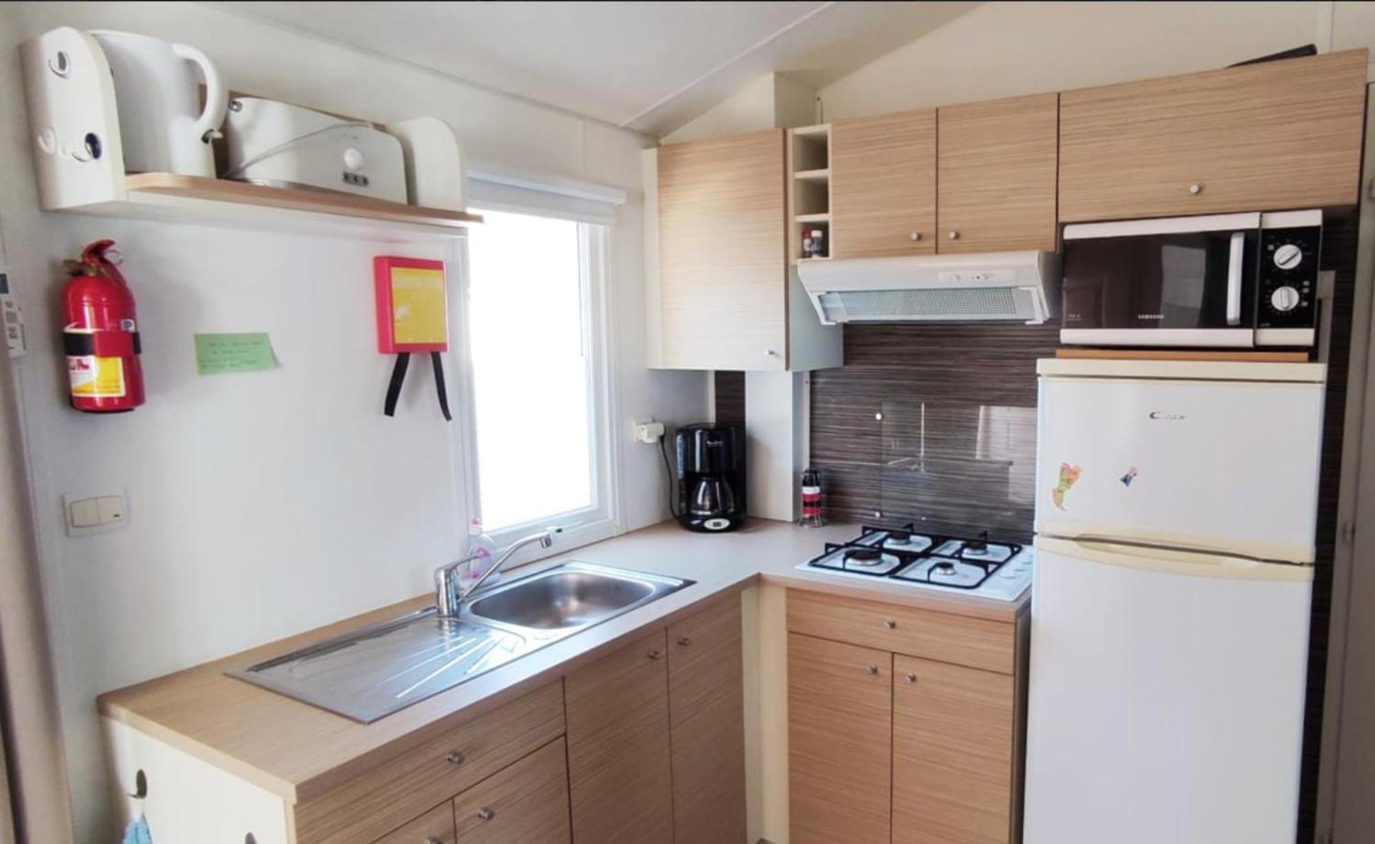 Camping Le Val Aux Fees - Broceliande Concoret 外观 照片