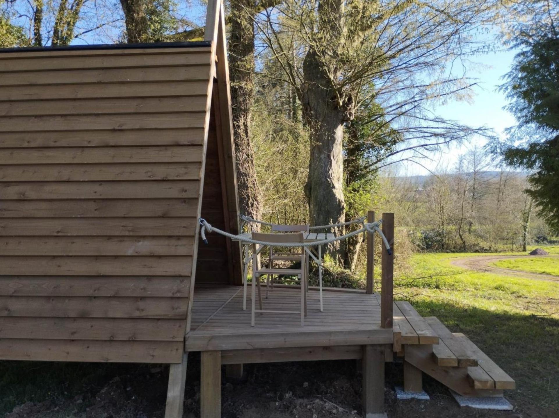 Camping Le Val Aux Fees - Broceliande Concoret 外观 照片