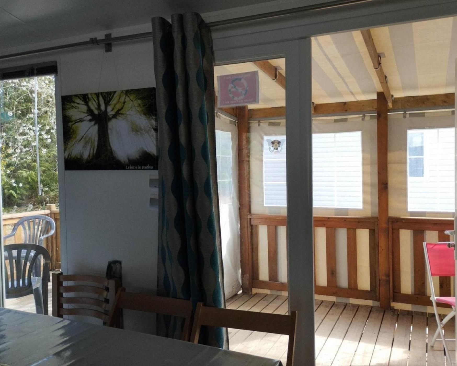 Camping Le Val Aux Fees - Broceliande Concoret 外观 照片