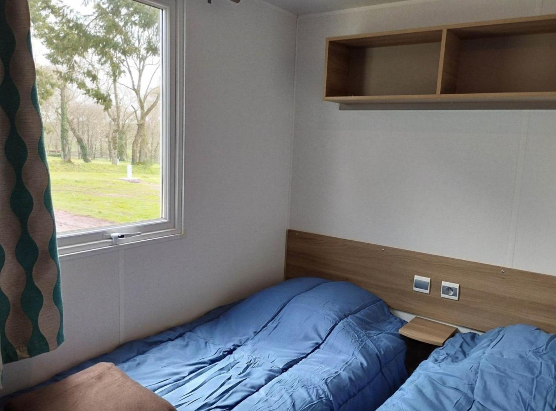 Camping Le Val Aux Fees - Broceliande Concoret 外观 照片