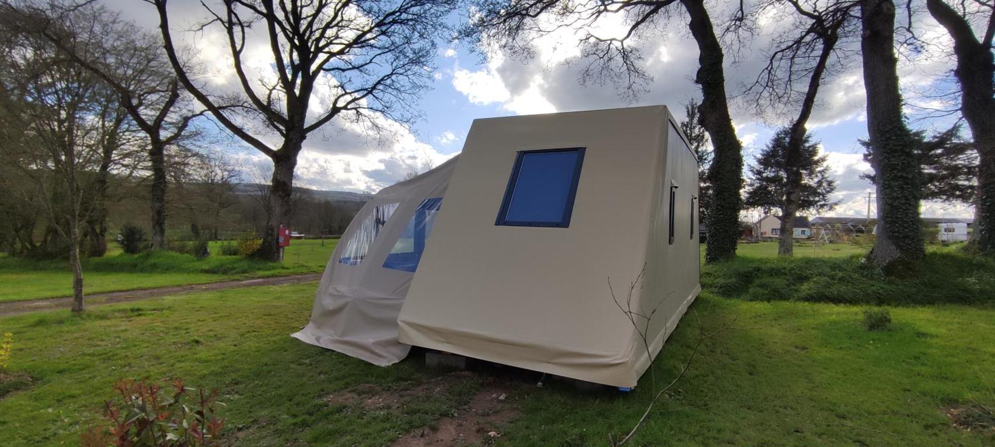 Camping Le Val Aux Fees - Broceliande Concoret 外观 照片