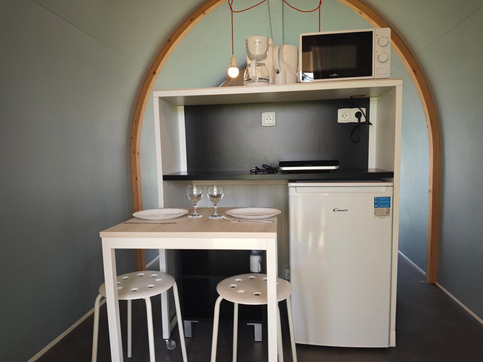Camping Le Val Aux Fees - Broceliande Concoret 外观 照片