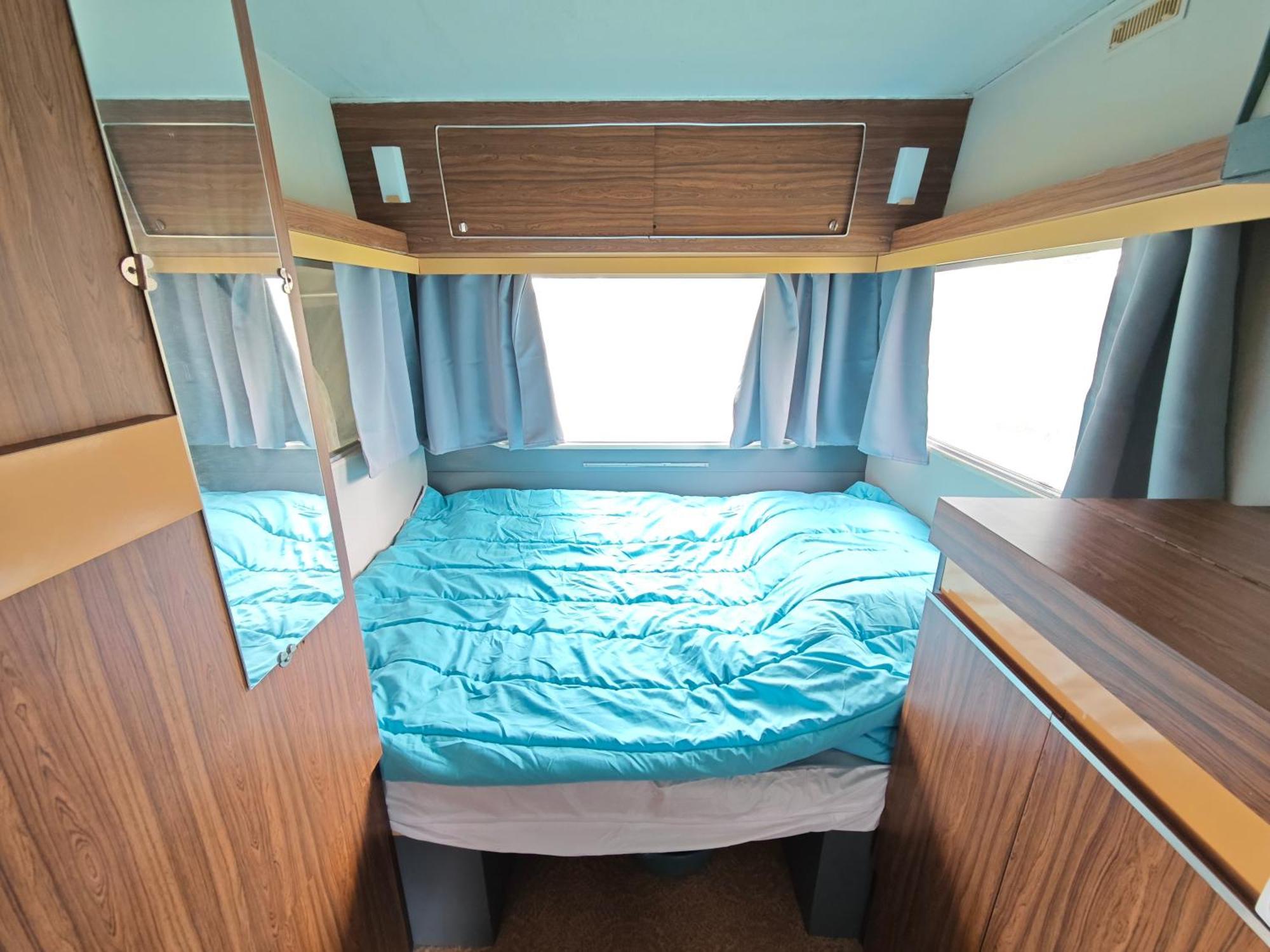Camping Le Val Aux Fees - Broceliande Concoret 外观 照片